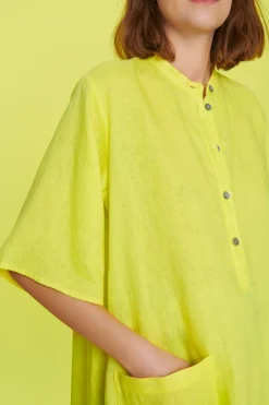 Airy linen bluse