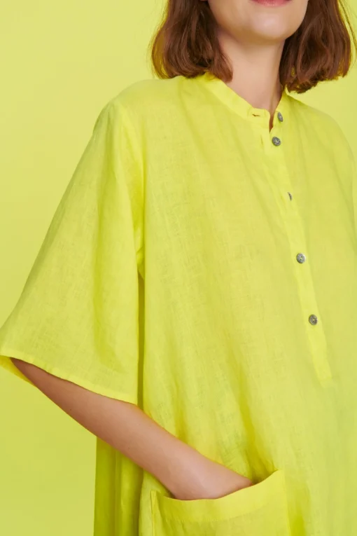 Airy linen bluse
