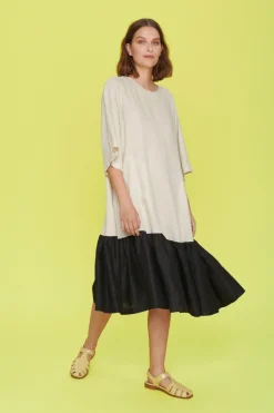 Airy linen kjole