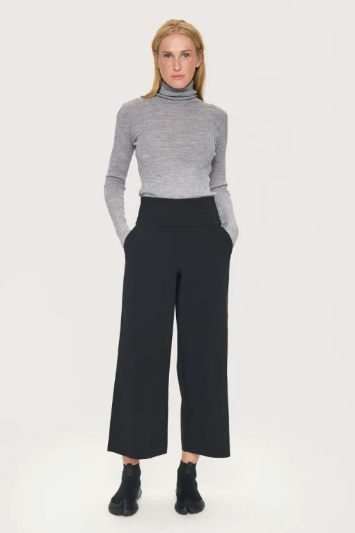 New wool rullekrave sweater